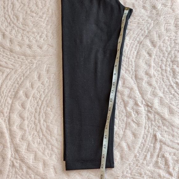Grace & Lace Black Leggings Size One Size Length 19" Inseam - Picture 2 of 5
